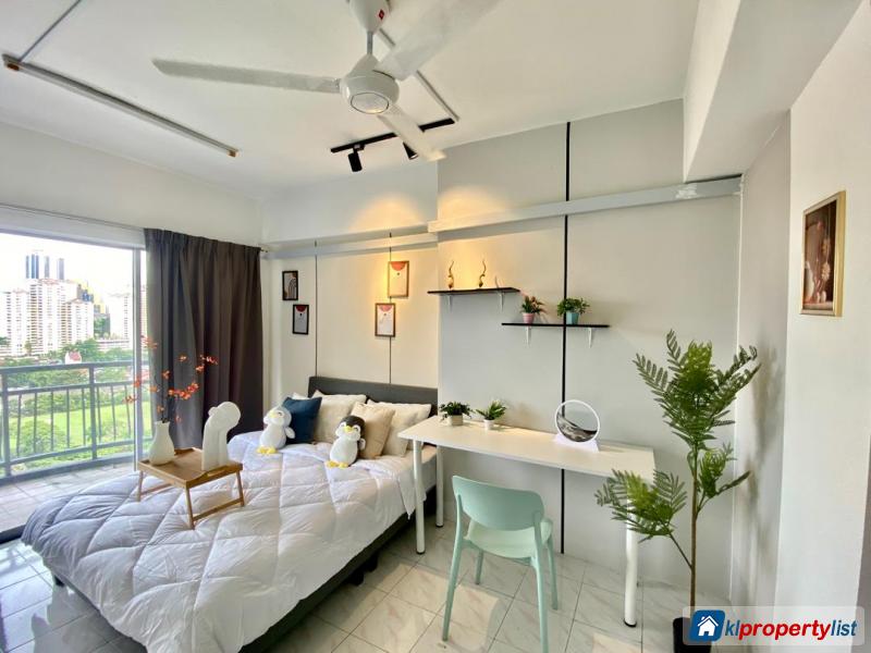 Room in apartment for rent in Sentul - image 2