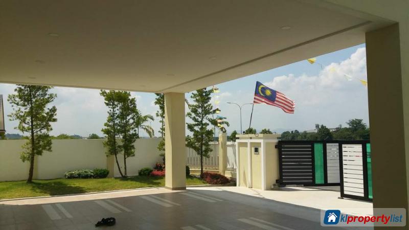 6 bedroom Bungalow for sale in Seremban in Negeri Sembilan
