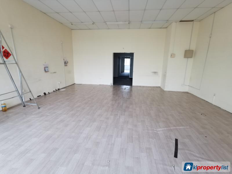 Shop for rent in Ulu Tiram