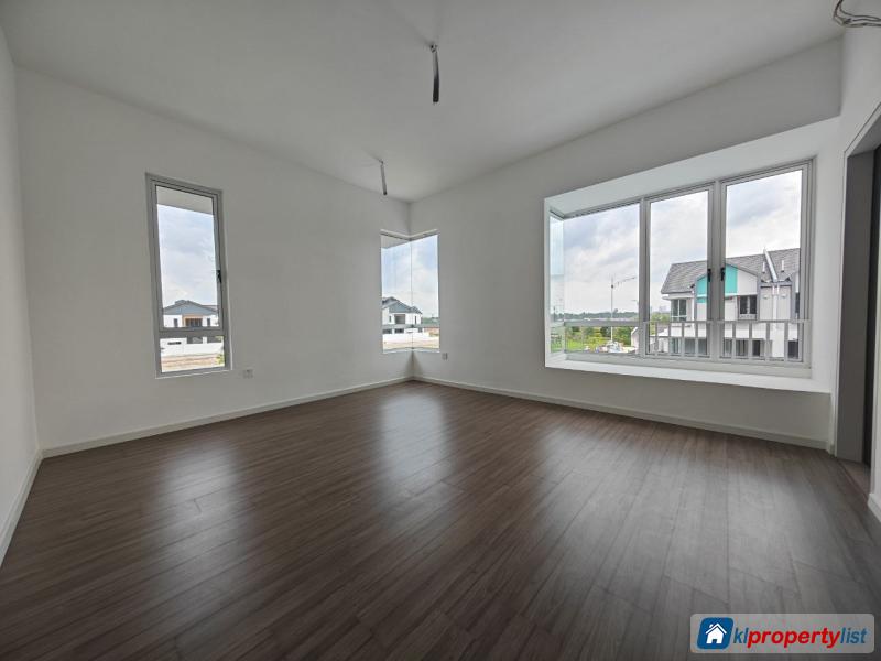4 bedroom 2-sty Terrace/Link House for sale in Sepang - image 10