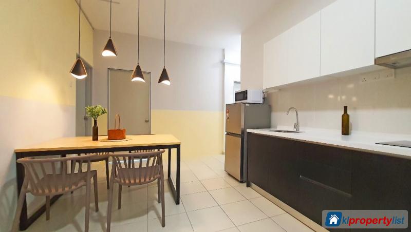 Room in condominium for rent in Damansara Damai - image 4
