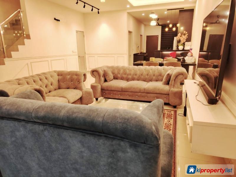 6 bedroom 2.5-sty Terrace/Link House for sale in Dengkil - image 4