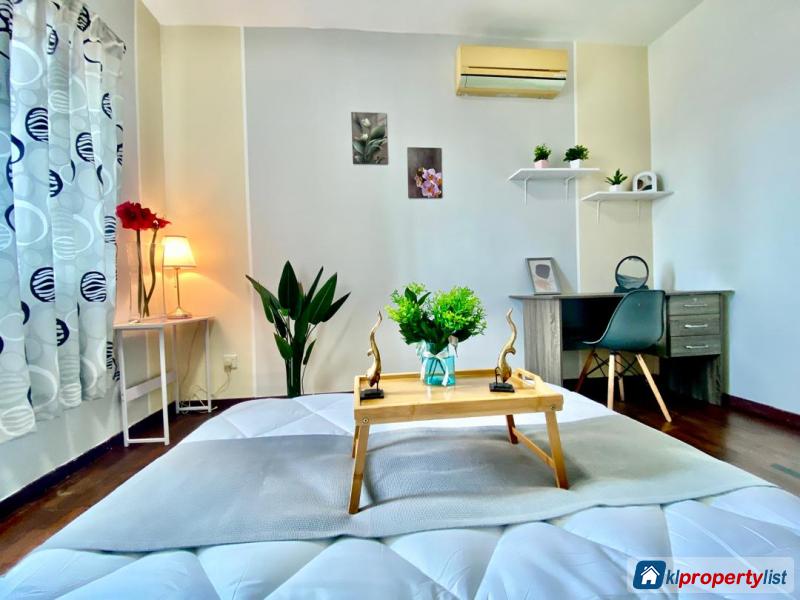 Room in condominium for rent in Bukit Jalil - image 3