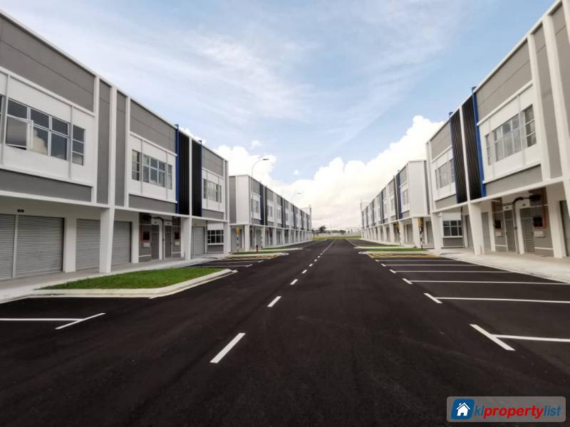 Shop for rent in Kulai - image 3