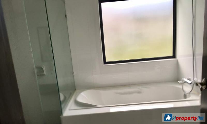 5 bedroom Semi-detached House for rent in Sungai Ara - image 8