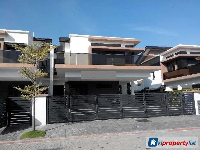 7 bedroom Semi-detached House for sale in Kajang in Malaysia