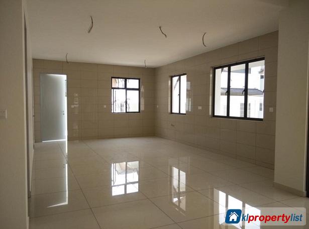 7 bedroom Semi-detached House for sale in Kajang in Malaysia - image