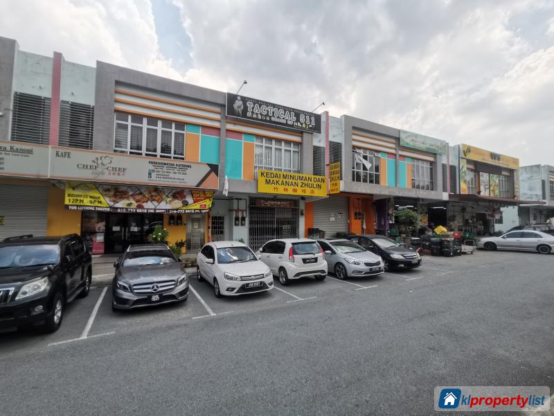 Shop for sale in Ulu Tiram - image 2