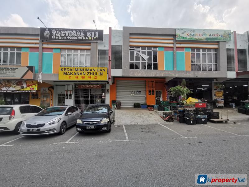 Shop for sale in Ulu Tiram - image 3