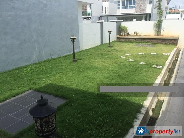 Picture of 5 bedroom Link Bungalow for sale in Rawang in Selangor