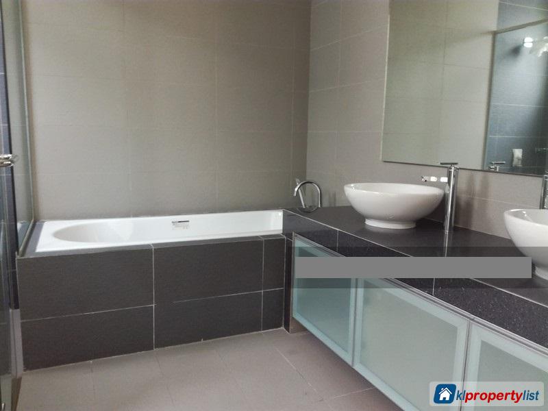 6 bedroom Link Bungalow for sale in Puchong South - image 19
