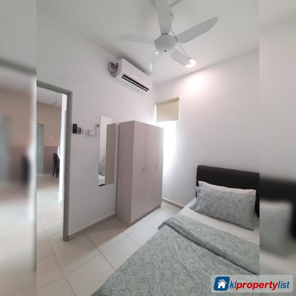 Room in condominium for rent in Damansara Damai - image 4