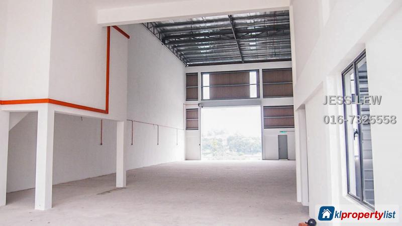 Factory for rent in Sungai Buloh - image 1