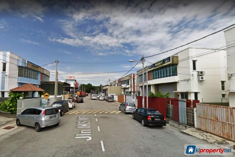 Warehouse/Store for sale in Batu Berendam