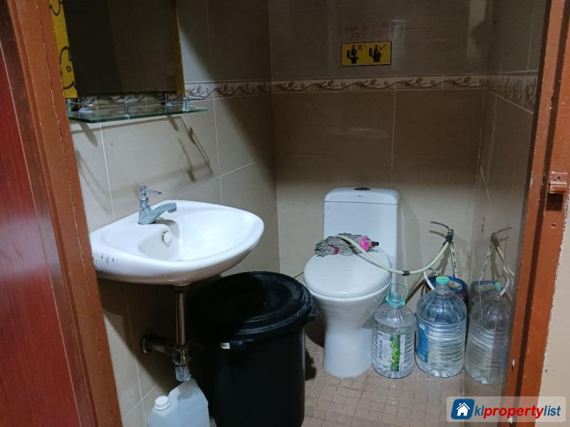 Shop for sale in Balakong - image 10