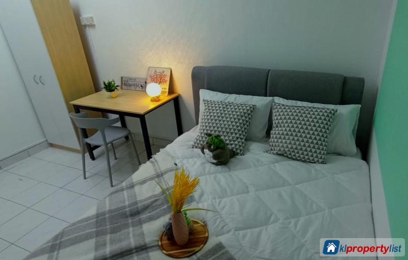 Room in condominium for rent in Sri Petaling - image 3
