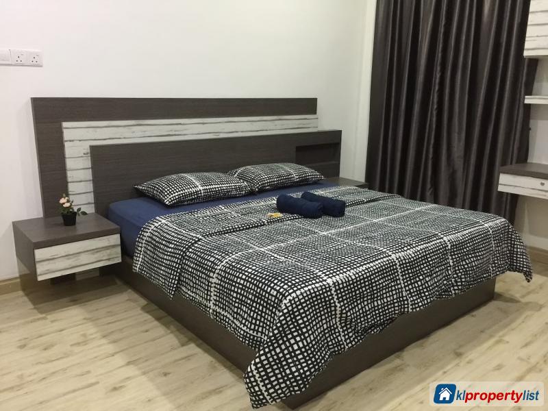 Room in condominium for rent in City Centre - image 3