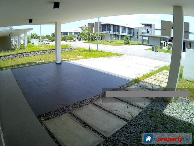 5 bedroom Semi-detached House for sale in Nusajaya in Malaysia