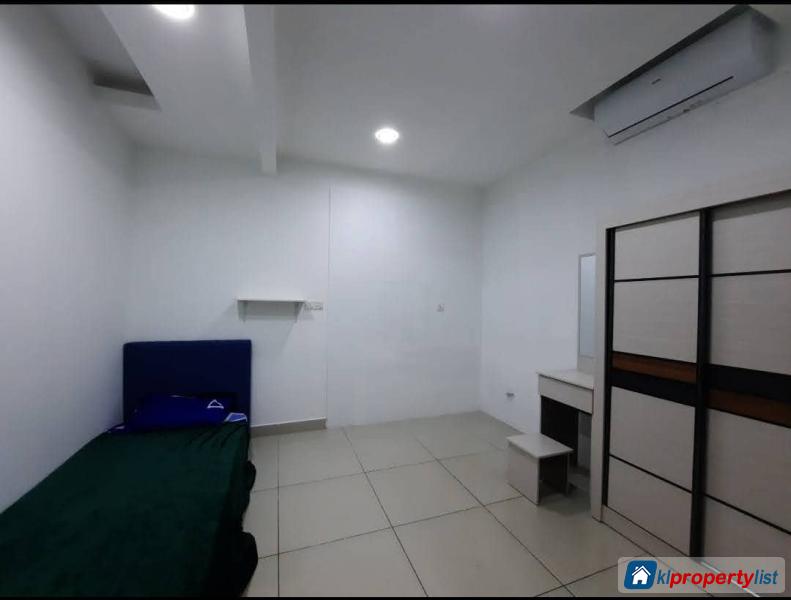 6 bedroom Condominium for sale in Seri Kembangan - image 16