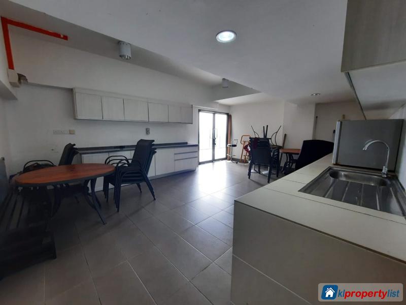 6 bedroom Condominium for sale in Seri Kembangan - image 17