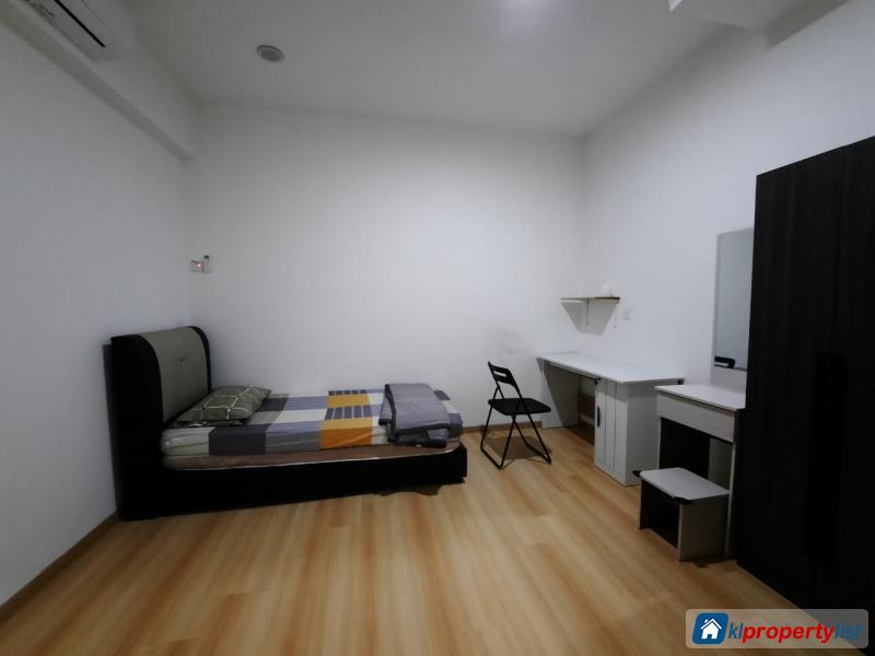 6 bedroom Condominium for sale in Seri Kembangan - image 20