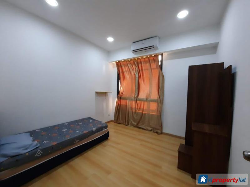 6 bedroom Condominium for sale in Seri Kembangan - image 21
