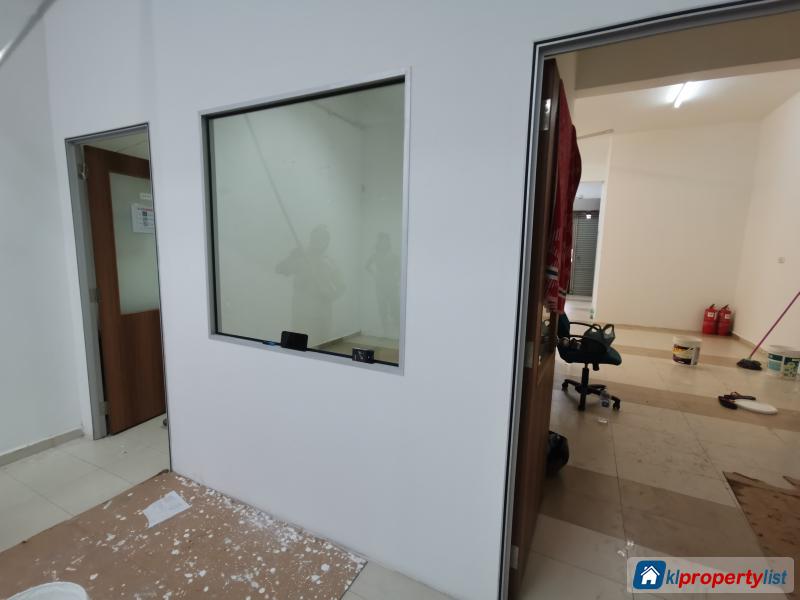 Shop for rent in Ulu Tiram in Johor - image