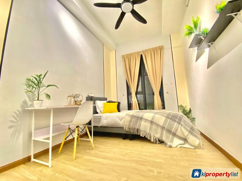 Room in condominium for rent in Bukit Jalil - image 2