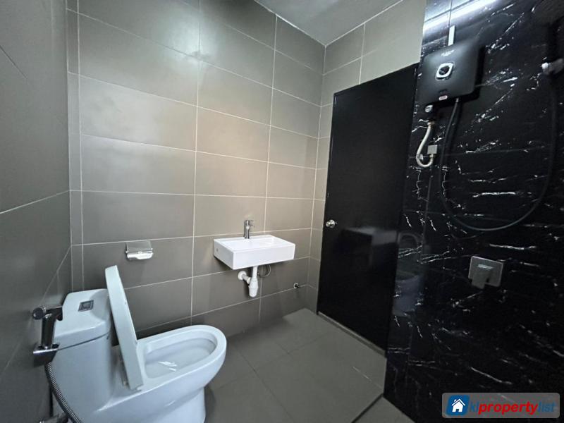 Room in condominium for rent in Bukit Jalil - image 3