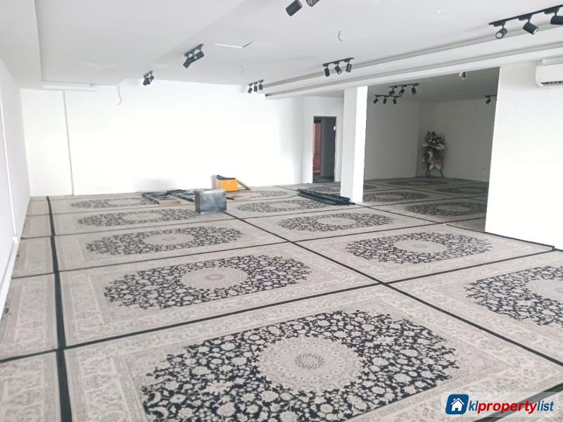 Shop for rent in Seri Kembangan - image 2