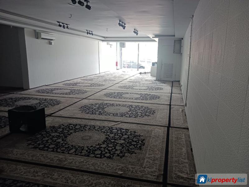Shop for rent in Seri Kembangan - image 4