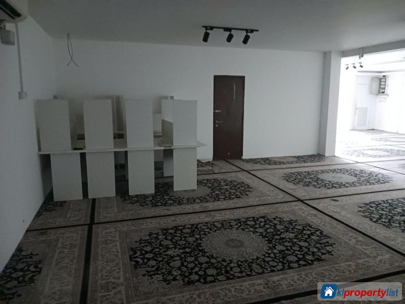 Shop for rent in Seri Kembangan - image 5