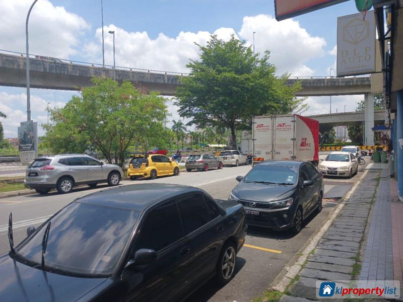 Shop for rent in Seri Kembangan - image 8