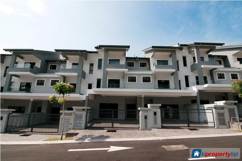 6 bedroom 3-sty Terrace/Link House for sale in Cheras - image 2