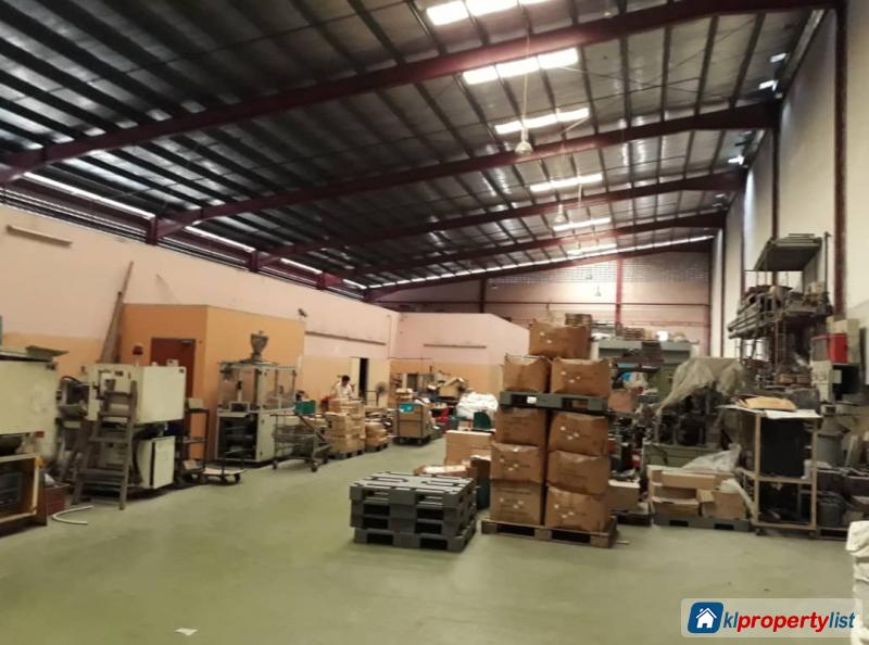 Factory for rent in Balakong - image 3