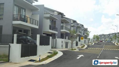 6 bedroom Semi-detached House for sale in Kuantan in Pahang