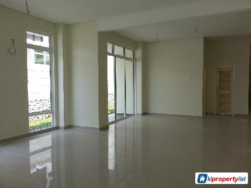 Picture of 6 bedroom Semi-detached House for sale in KL City