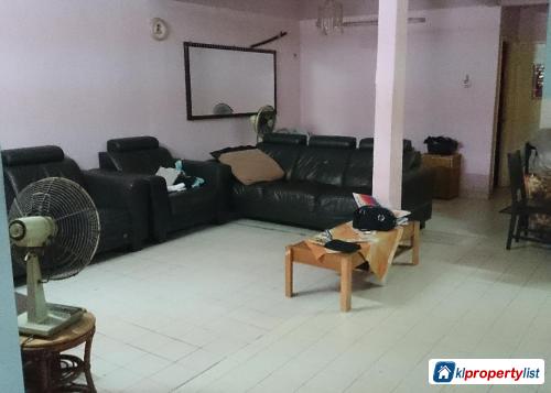 Pictures of 6 bedroom Townhouse for sale in Petaling Jaya