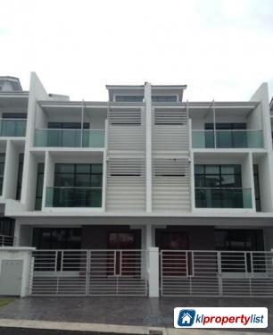Picture of 6 bedroom 3-sty Terrace/Link House for sale in Bandar Menjalara