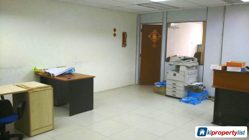 Shop-Office for sale in Bandar Mahkota Cheras - image 2