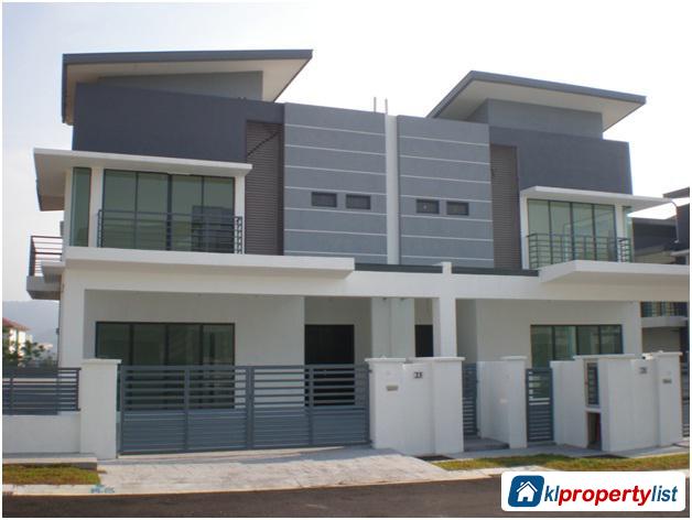 8 bedroom Semi-detached House for sale in Cheras