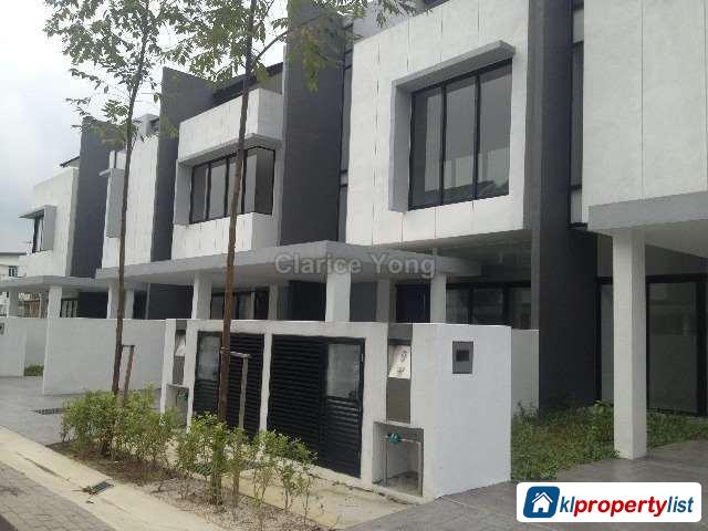 Pictures of 6 bedroom 3-sty Terrace/Link House for sale in Seri Kembangan