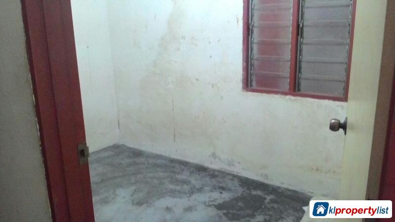 Picture of 3 bedroom Apartment for sale in Seri Kembangan in Selangor