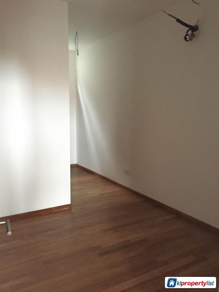 6 bedroom 4.5-sty Terrace/Link House for sale in Petaling Jaya - image 10