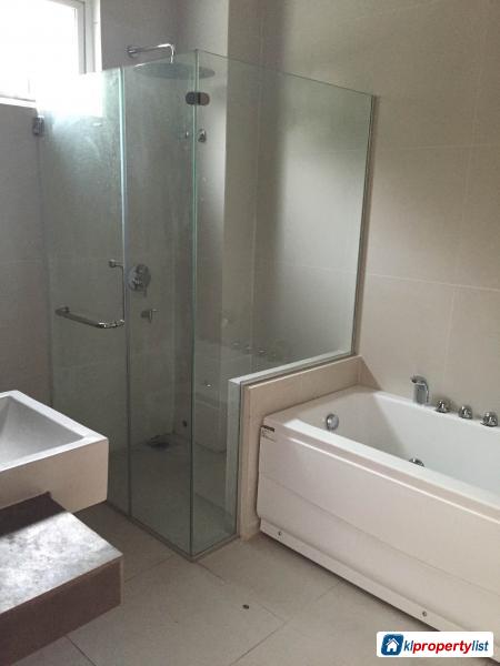 6 bedroom 4.5-sty Terrace/Link House for sale in Petaling Jaya - image 3