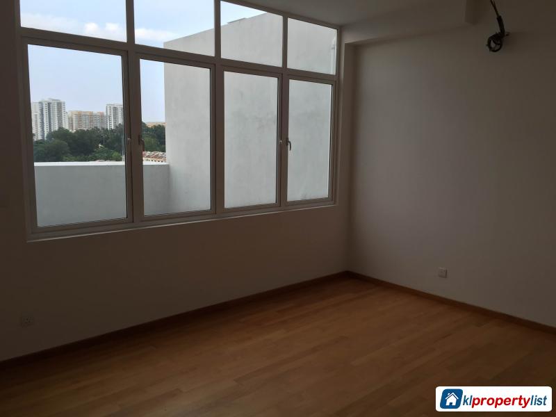 6 bedroom 4.5-sty Terrace/Link House for sale in Petaling Jaya - image 5