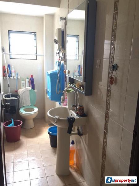 4 bedroom 2-sty Terrace/Link House for sale in Petaling Jaya - image 9