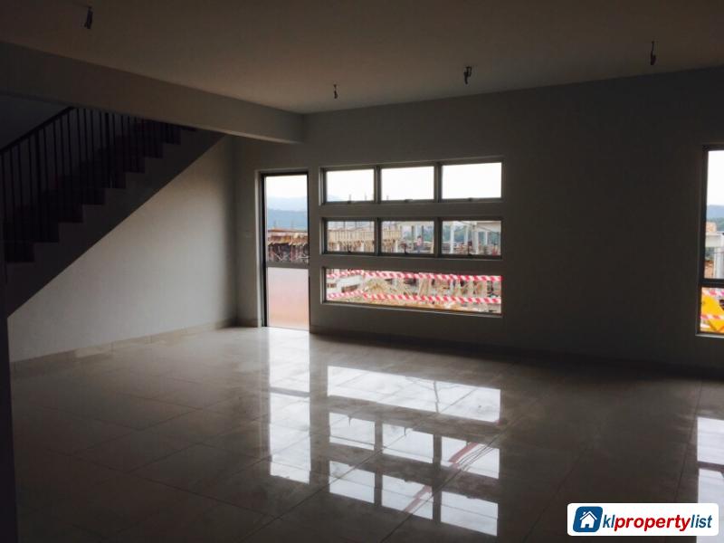 Pictures of 4 bedroom 3-sty Terrace/Link House for sale in Sungai Buloh