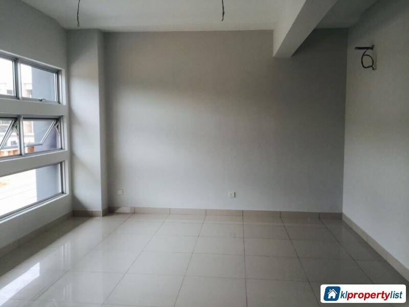 4 bedroom 3-sty Terrace/Link House for sale in Sungai Buloh - image 7