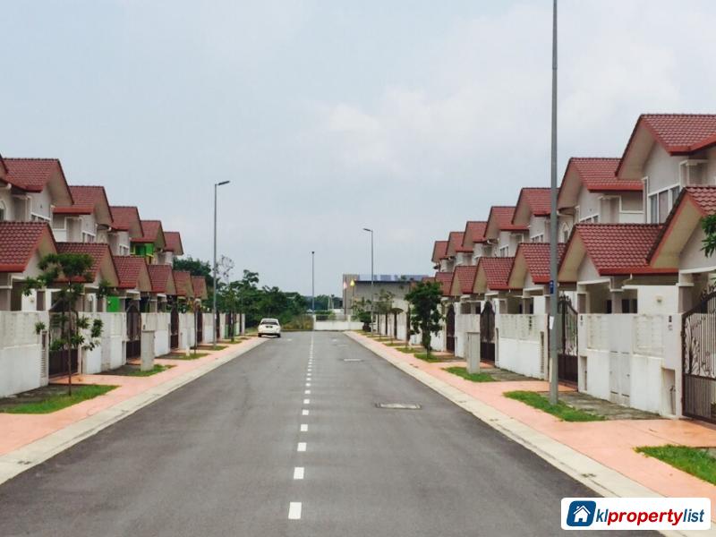 5 bedroom Semi-detached House for sale in Gombak - image 1